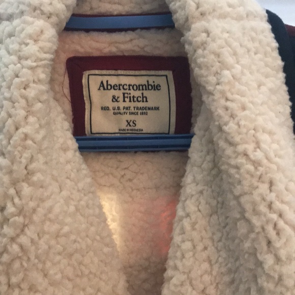 Abercrombie and Fitch cardigan/jacket - Picture 4 of 5